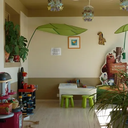 De La Petite 호텔 2*