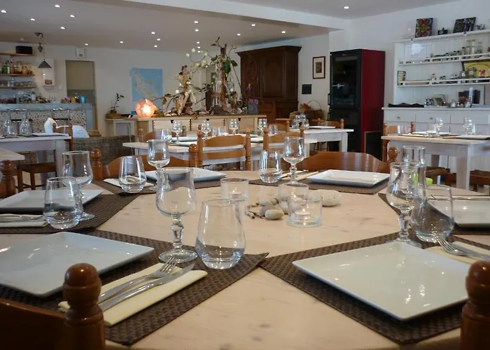 Hotel De La Petite 2*