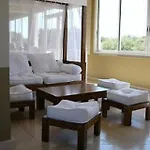 Hotel De La Petite