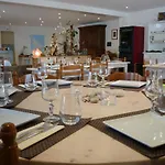 Hotel De La Petite 2*
